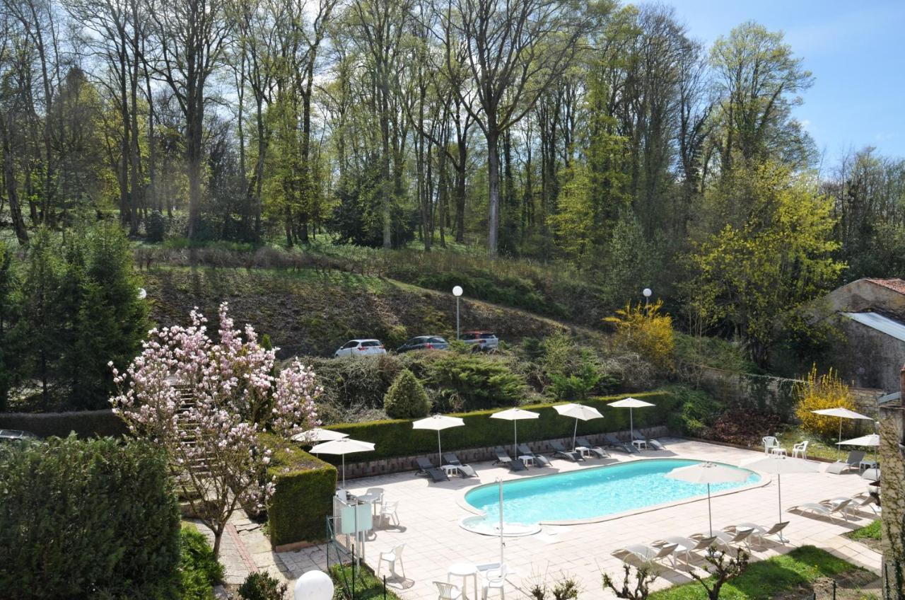 Hotel Et Studios D'Orfeuil Bourbonne-les-Bains Exterior photo