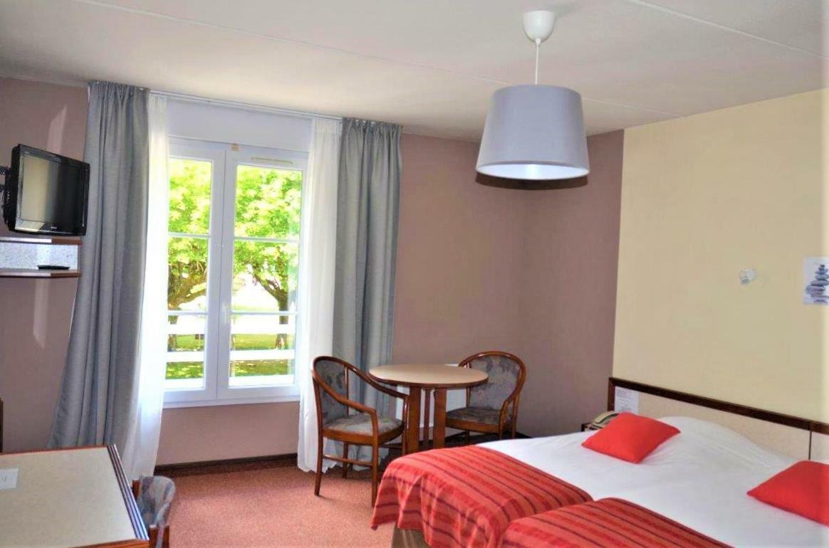 Hotel Et Studios D'Orfeuil Bourbonne-les-Bains Exterior photo